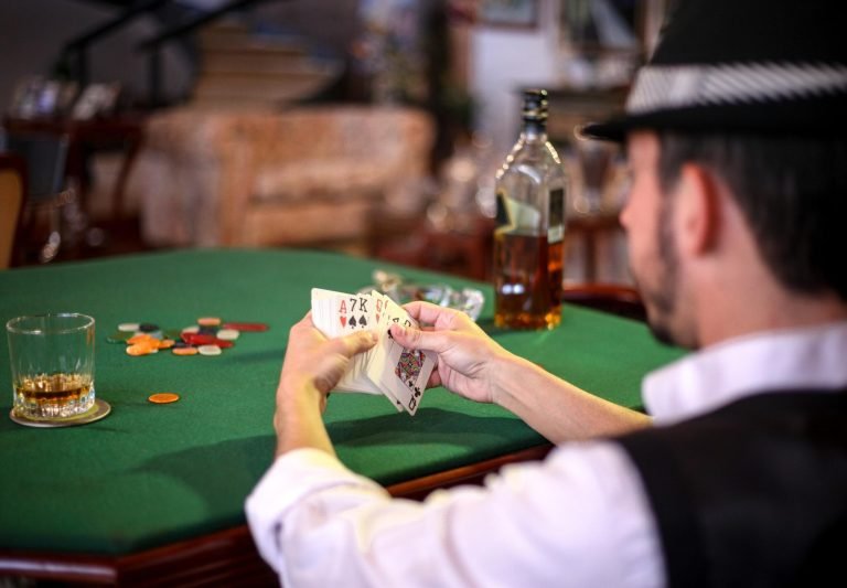 Engage in Real-Time Sports Betting with Googoobet’s Cutting-Edge Services